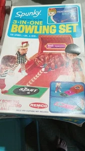 Vintage REMCO Lot 2 Heidi +Jan Doll + 3 cases + Bowling Set - Picture 1 of 14