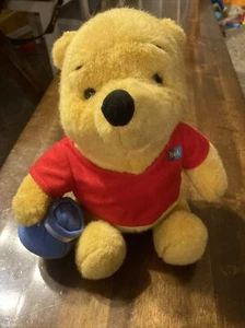 Peluche Winnie The Pooh 1994 con olla de miel Mattel Disney - Imagen 1 de 3