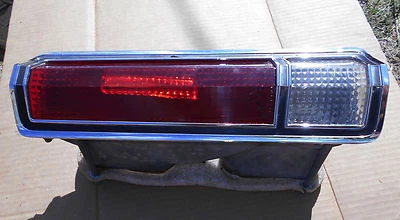 Chrysler NewPort 1968 luz trasera completa derecha lado pasajero ~ L@@K ~ Foto 1 de 4