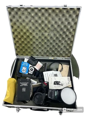 Quantum Instruments Qflash T2 Handle Mount Flash Strobe - NICE! - Image 1 of 4