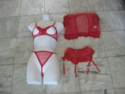 Nuevo Sexy Sujetador ROJO 4 piezas Cuerda G, Chaqueta y Liguero con Flecos Talla S Envío GRATIS Foto 1 de 4