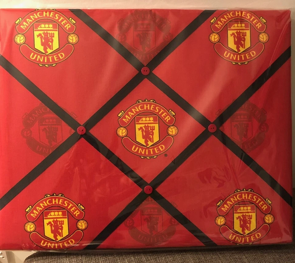  Box framed, Man Utd Football Club Fabric covered MEMO/Message/Pin/Notice BOARD - Image 1 of 1