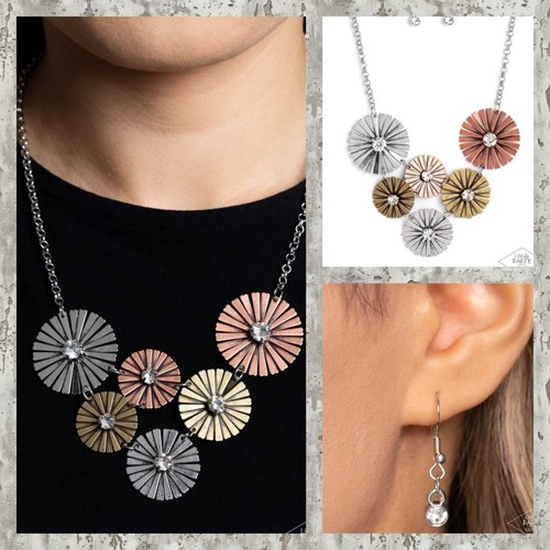 VETEMENTS Fanfara Ostentabile Paparazzi Multi Collana e Orecchini Nuovissimi