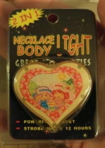 vintage strawberry shortcake lightup necklace - Picture 1 of 4