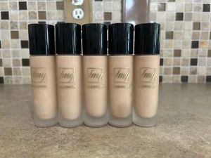 SET BESTEHEND AUS 5 AVON fmg Kaschmir 24 Stunden Foundation flüssig Baiser 30ml/1fl oz - Bild 1 von 7