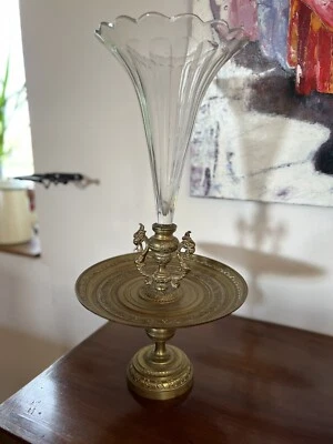 centre de table En Bronze Et Coupe En Cristal - Photo 1/4