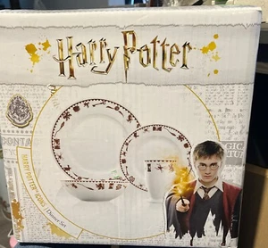 Harry Potter Hogwarts Casa Animales Iconos 4 Piezas Juego de Cena Platos Taza Tazón - Imagen 1 de 2