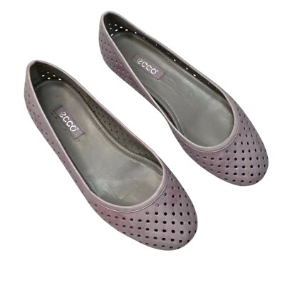 Pisos de ballet Ecco de cuero púrpura perforado para mujer talla 37 EU 6,5 EE. UU. Foto 1 de 4
