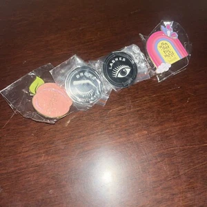 Benefit Collector Pins Makeup Set Of 4 Georgia Peach Brows - Picture 1 of 6