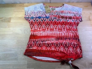 Nuevo top Energe para mujer con parte inferior anudada y varios diseños en talla regular o grande* - Imagen 1 de 3