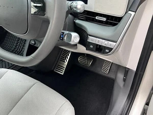 Steel Footrest for Hyundai IONIQ 5 Dead Pedal Accessories DYNAMIQ TECHNIQ EPIQ - Foto 1 di 4