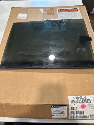 Nuevo panel de vidrio retroiluminado trasero deslizante Ram 1500 2019-2021 Mopar 68402761AA 2019-2021  Foto 1 de 4