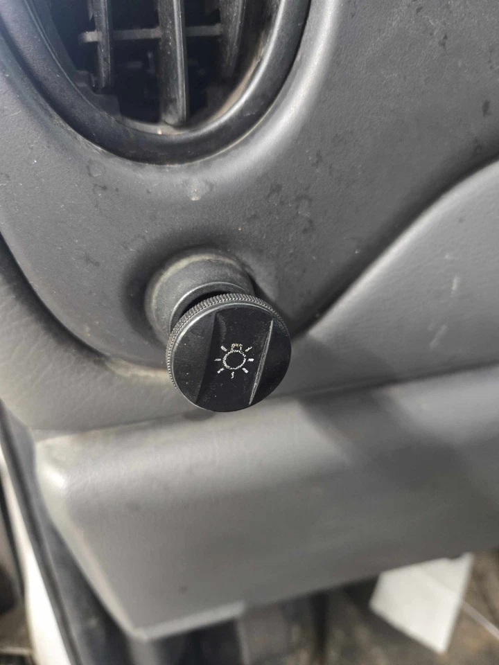 车头灯开关(dash Mtd)福特范 E250 1990 - 2008 — 第 1/1 张图片