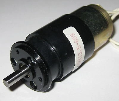 Motor y engranaje Faulhaber - 6 V - 650 RPM - 2230 V006S - Hecho en Alemania Foto 1 de 4