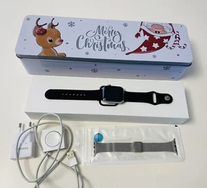 Apple Watch Series 4. 40mm Stalnless Uhr + Zubehör Ladekabel Armband Weihnachten - Bild 1 von 7
