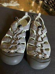 Keen Newport H2 Sport Sandals Women's Size 8 Gray Green Hiking Shoes Outdoors - Picture 1 of 13