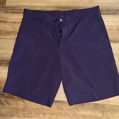 Pantalones cortos de golf Callaway morados para hombre talla 38  Foto 1 de 4