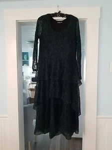 The Pyramid Collection Black & Green Maxi Dress Wmn’s M Romantic Goth - Picture 1 of 6