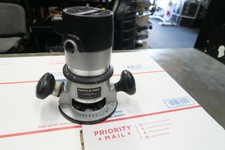 Porter Cable 690LR Router With 1001 Router Fixed Base