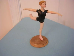 2-teilige Ballerina Figur mit Bein hinter Tiny Dancers von Roman, inkl. NEU im Karton - Bild 1 von 5