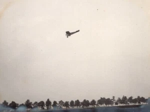 Frankreich Luftfahrt Nieuport fliegt mit seinem Eindecker altes Foto 1910er - Bild 1 von 4