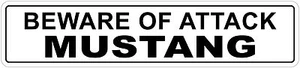 *Aluminium* Vorsicht vor Angriff Mustang 4" x 18" lustiges Metallschild Neuheit - Bild 1 von 2