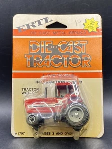 ERTL #1797 International 5088 Row Crop Tractor Collectible Farm Toy Red - Picture 1 of 2