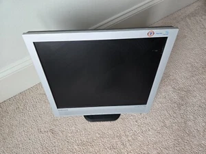 🥇Samsung SyncMaster 710M 17" 4:3 Flat Panel VGA Desktop Monitor GS17MSSS - Picture 1 of 8