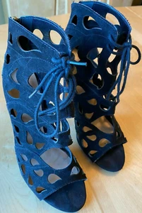 Stivaletti eleganti ALDO neri in pelle scamosciata alla caviglia punta aperta ritaglio tacco alto tg 8,5 - Foto 1 di 4