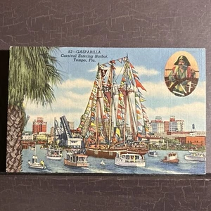 Linen Postcard Gasparilla Carnival Ships Entering Harbor Tampa Florida FL UNP - Picture 1 of 3