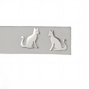 Massive 925 Sterling Silber süße sitzende Katze Ohrstecker, Schmetterling - Bild 1 von 5