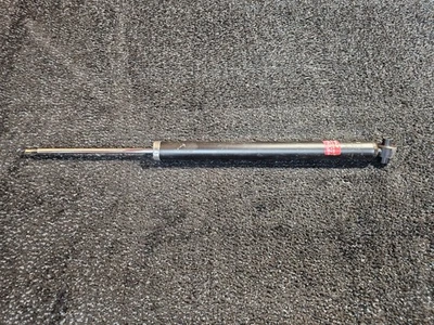 Amortiguador de suspensión KYB 343412 compatible con 04-09 Mazda 3 y 06-14 Mazda 5 Foto 1 de 4