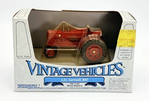 ERTL - Vintage Vehicles - IH Farmall 300 - 1:43 Scale - Picture 1 of 3