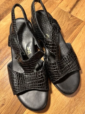 SAS Women's 8.5 W Wide Black Crocodile Embossed Comfort Slingback Open Sandals - Image 1 of 4