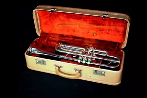 Vintage Bundy Trumpet - Made in 1960s, Used, Silver Plating Worn, Case Included - Picture 1 of 9
