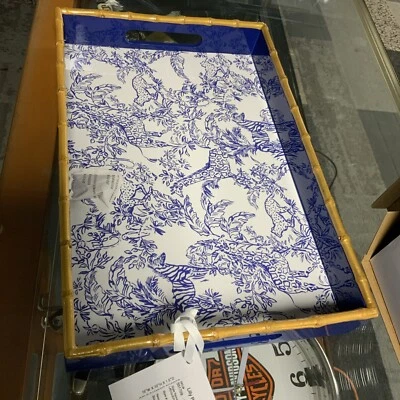 Bandeja de laca con borde de bambú dorado Lily Pulitzer Foto 1 de 4