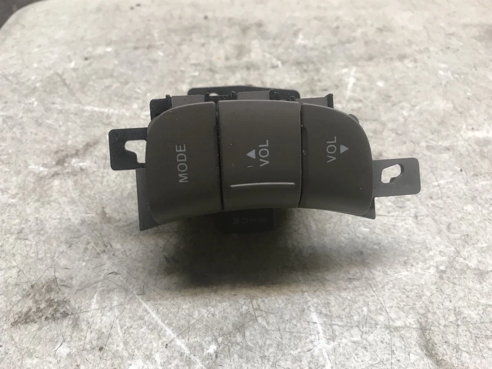 06 07 08 09 10 11 Hyundai Azera Steering Wheel Mode Volume Switch Button  Foto 1 de 1