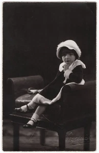 Antikes Mädchen Foto Italien 30er Jahre Modefund Schnappschuss junge Dame Atelier +7550E - Bild 1 von 2
