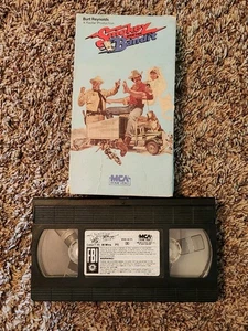 Smokey And The Bandit ORIGINAL 1977 MCA VHS  Burt Reynolds  - Picture 1 of 5