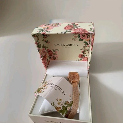 ❀ڿڰۣ❀ LAURA ASHLEY  Rose Gold Tone MESH SQUARE MINI Ladies WRIST WATCH ❀RRP £295 Foto 1 de 4
