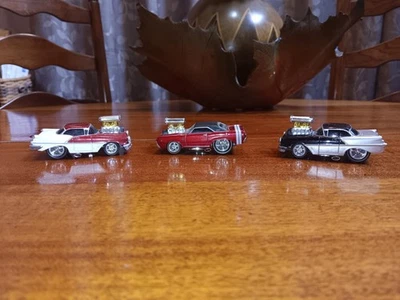 LAS MÁQUINAS MUSCULARES ORIGINALES Dodge GTX, 2 Oldsmobile 88s 1:64  Foto 1 de 4