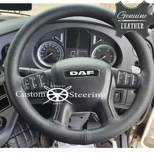 Cubierta del volante de cuero italiano perforado negro 2001-2015 para camión DAF LF - Imagen 1 de 5