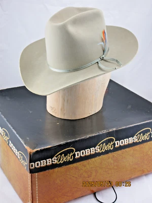 Sombrero de Vaquero Occidental Dobbs Westbelly Plumas Big Valley De Colección Talla 6-1/4 Foto 1 de 4