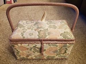 NWT Sewing Basket large Lavender trim with inside tray handmade 11 x 7 x 5 deep - Picture 1 of 11