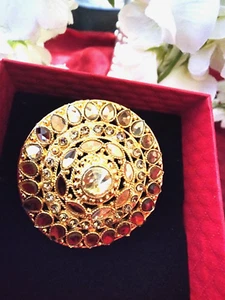 Ɓollywood Bridal gold plated gorgeous oversize extendable crystel ring - Picture 1 of 2