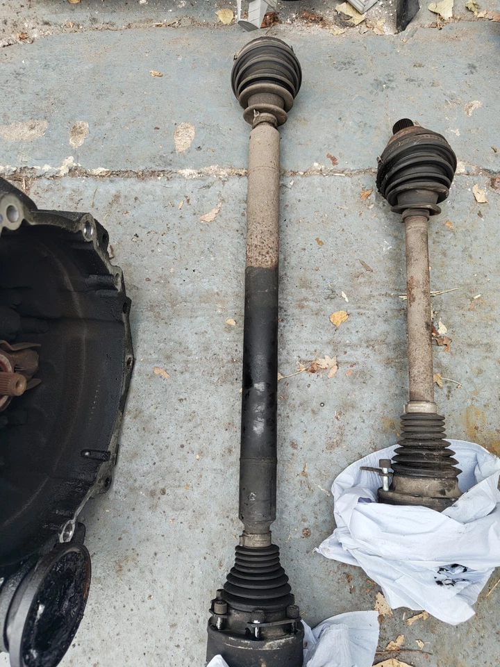 Árbol de transmisión lado conductor Audi A3 1.9 TDI Foto 1 de 1