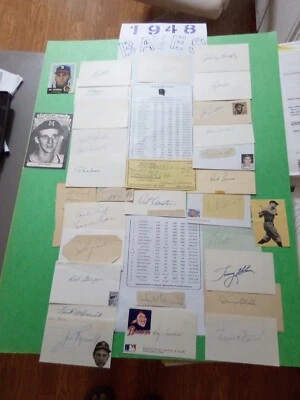 1948 Boston Braves World Series 32 Dif Autographs Warren Spahn Elliott McCormick - Image 1 of 4