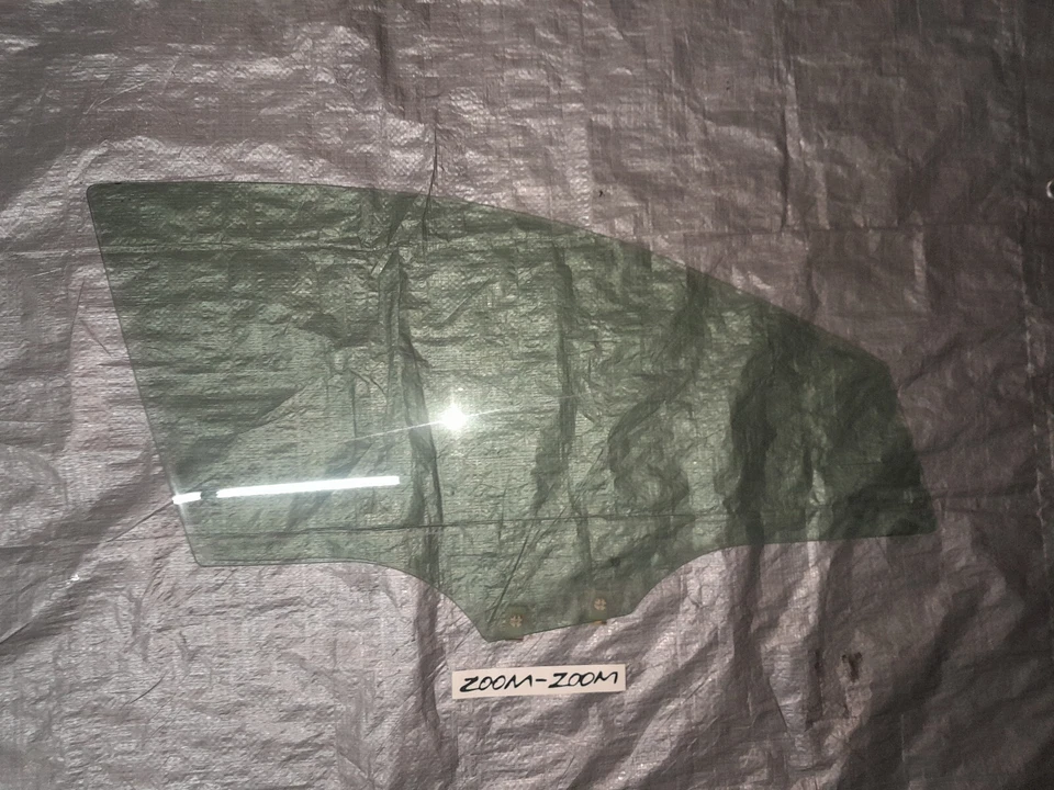 Mazda Rx8 Right Passenger Front Door Window Glass 2004 -2011 04 05  RX-8 2005 06 Foto 1 de 1