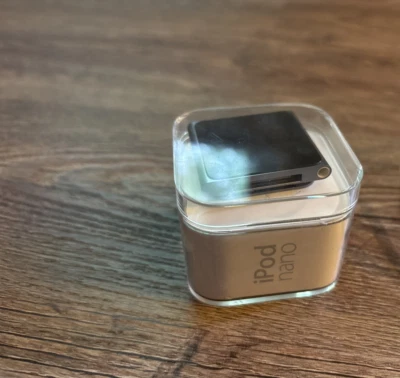 Apple A1366 iPod nano 6th Generation Graphite (8 GB) - Y518 - Image 1 of 4