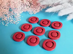 1331B Splendid Buttons "Macon" Red Bordeaux Lot 9 Vintage Buttons - Picture 1 of 5